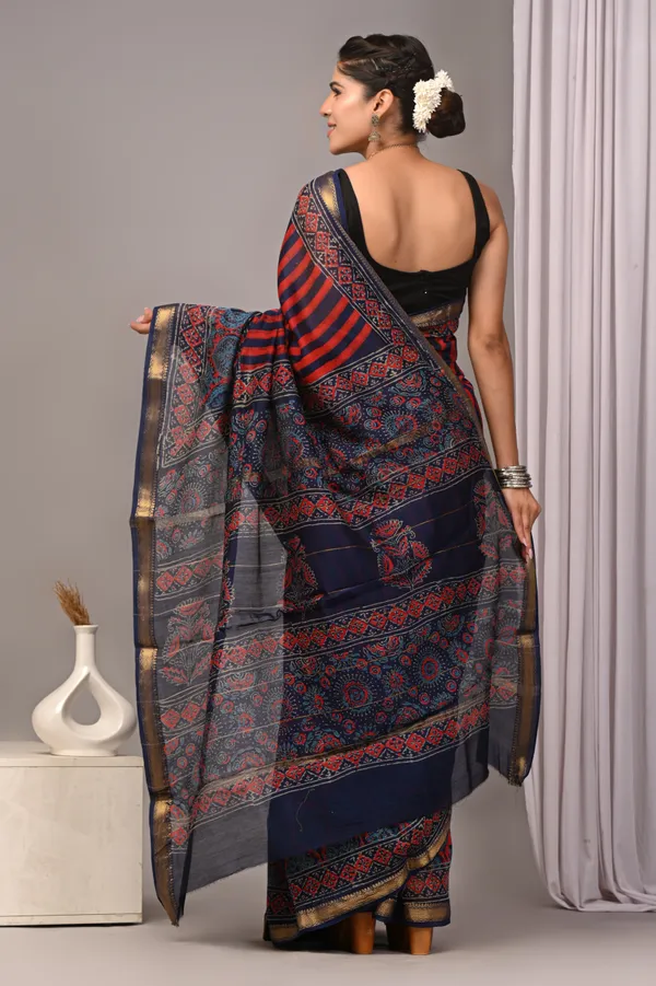 Red_And_Black_Maheshwari_Silk_Striped_Saree_With_Floral_Border_For_Women