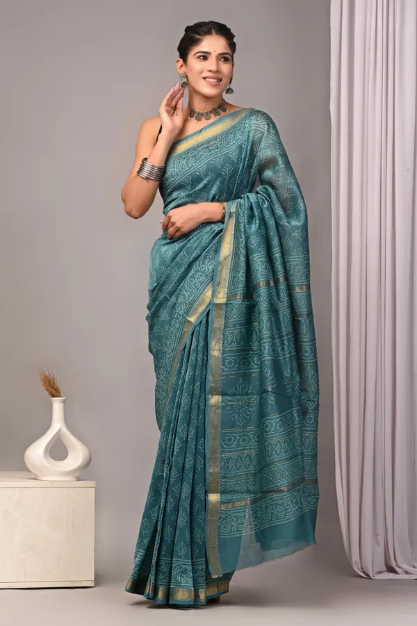 Teal_And_Green_Maheshwari_Silk_Woven_Saree_For_Women