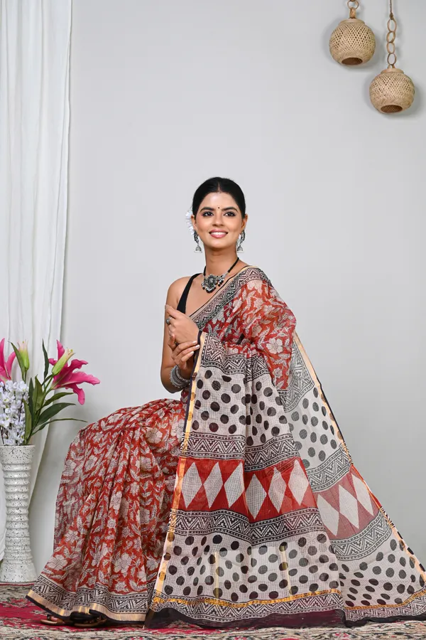 Red_Kota_Doriya_Floral_Print_Saree_For_Women