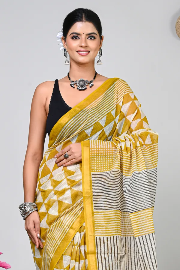 Yellow_Kota_Doriya_Geometric_Print_Saree_For_Women