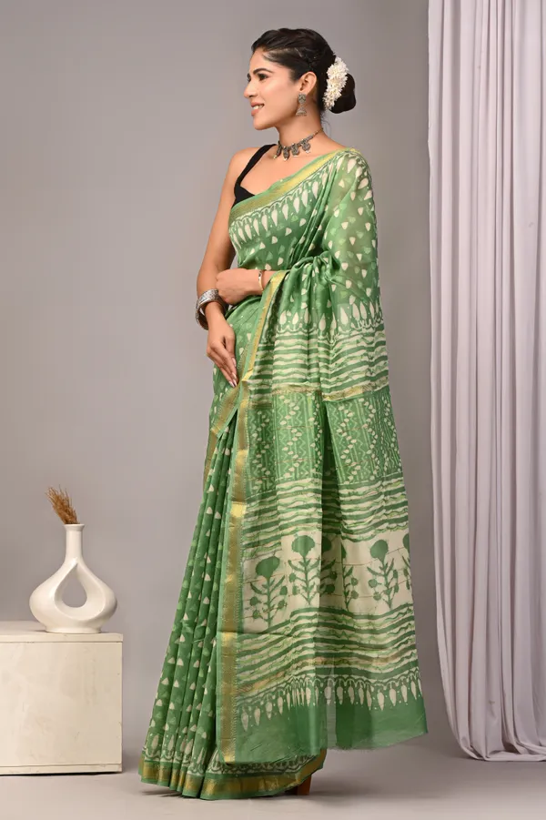 Green_Maheshwari_Silk_Handloom_Traditional_Motif_Saree_For_Women
