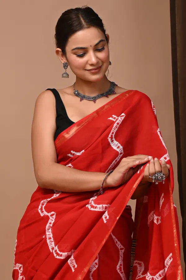 Red_Zari_Cotton_Handloom_Chanderi_Silk_Saree_For_Women
