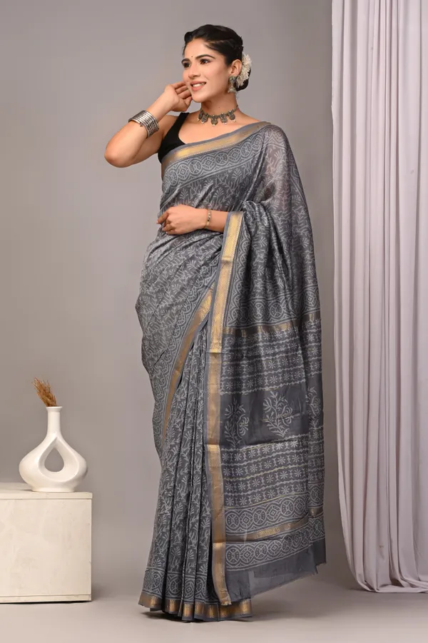 Grey_Maheshwari_Silk_Geometric_Floral_Print_Gold_Border_Saree_For_Women