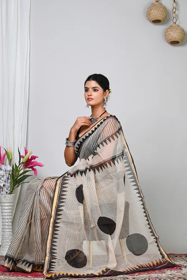 Off_White_And_Black_Kota_Doriya_Geometric_Handloom_Saree_For_Women