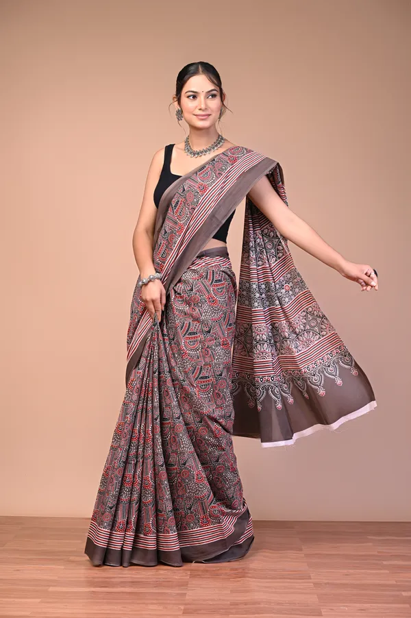 Brown_Cotton_Mulmul_Paisley_Printed_Saree_For_Women