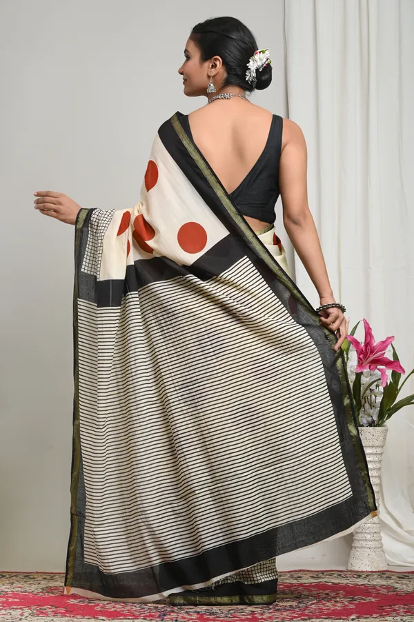 Off_White_And_Black_Zari_Cotton_Geometric_Print_Border_Saree_For_Women