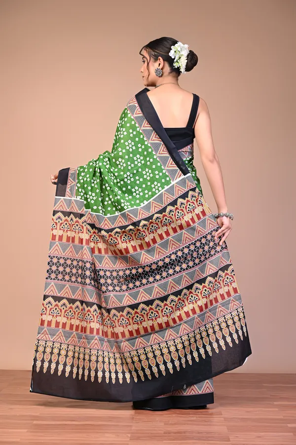 Green_And_Black_Cotton_Mulmul_Bandhani_Print_Saree_For_Women