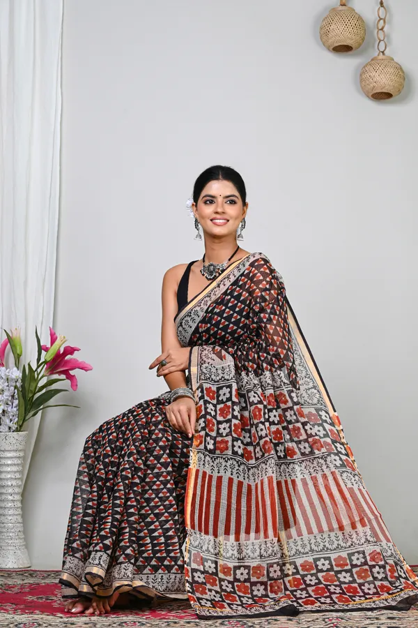 Black_Kota_Doriya_Printed_Handloom_Saree_For_Women