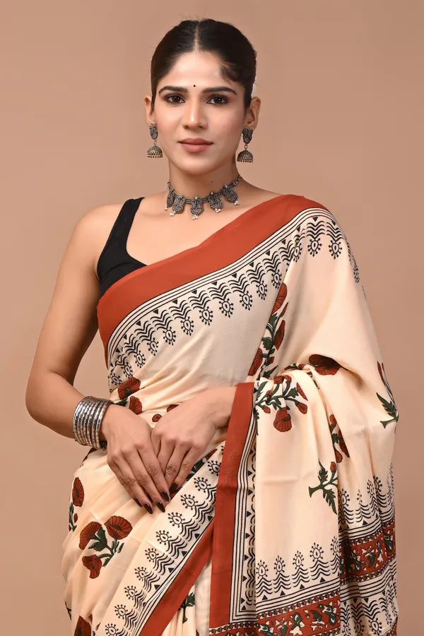Cream_Cotton_Mulmul_Floral_Print_Saree_For_Women