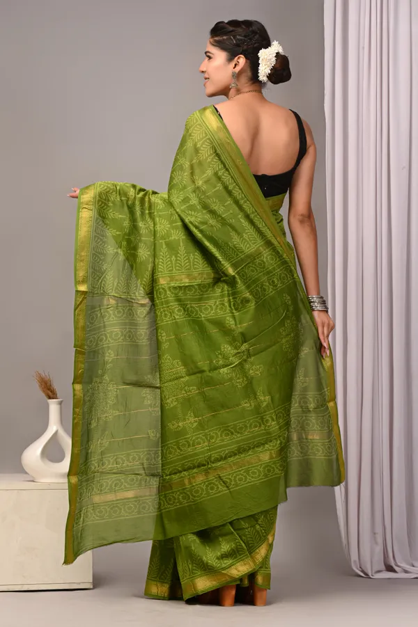 Green_Maheshwari_Silk_Jacquard_Traditional_Saree_For_Women