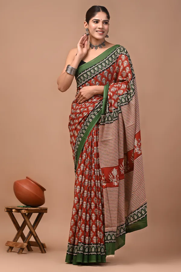 Red_And_Green_Cotton_Mulmul_Floral_Print_Saree_For_Women