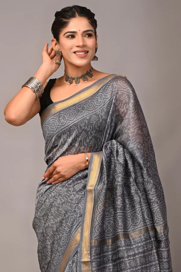 Grey_Maheshwari_Silk_Geometric_Floral_Print_Gold_Border_Saree_For_Women