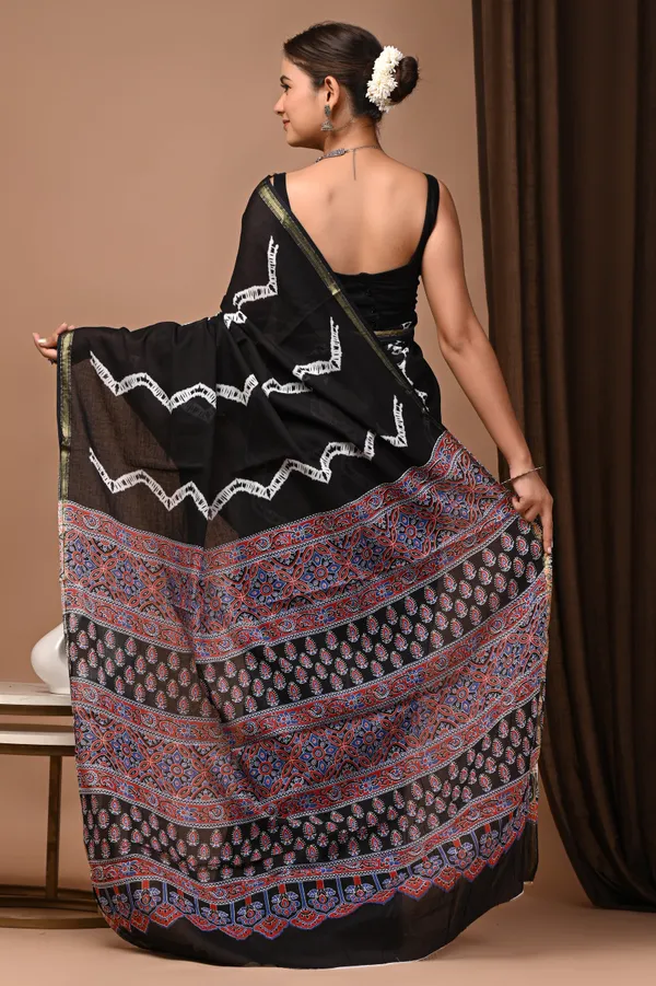 Black_Zari_Cotton_Handloom_Printed_Border_Saree_For_Women