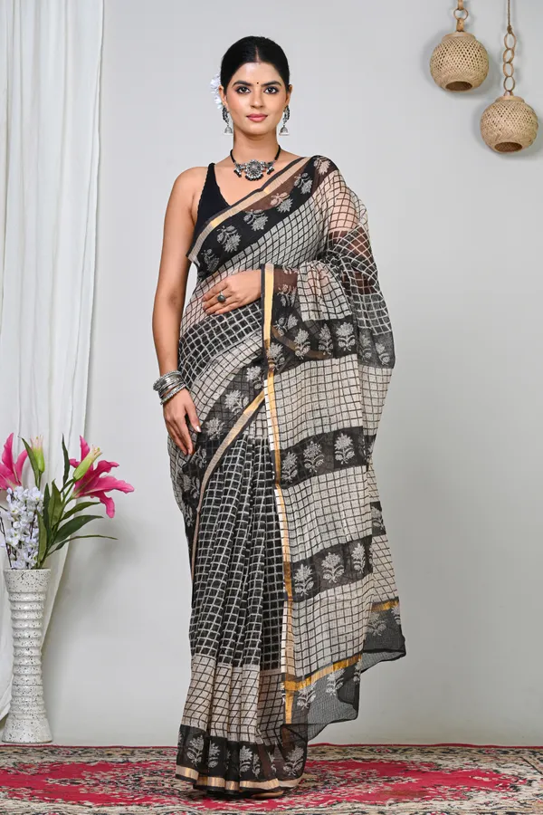 Black_And_Beige_Kota_Doriya_Checkered_Handloom_Saree_For_Women