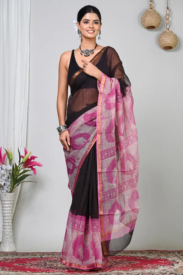 Black_And_Pink_Kota_Doriya_Geometric_Print_Border_Saree_For_Women