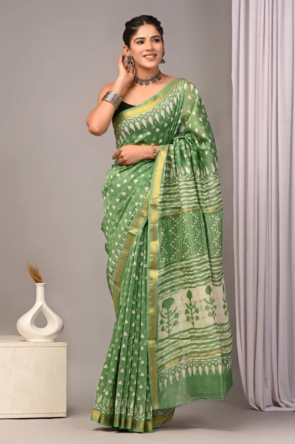 Green_Maheshwari_Silk_Handloom_Traditional_Motif_Saree_For_Women