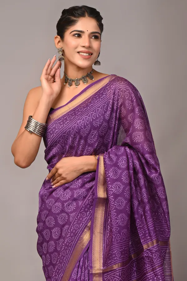 Purple_Maheshwari_Silk_Bandhani_Zari_Border_Saree_For_Women