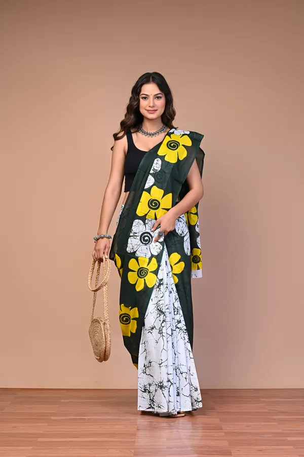 Black_Cotton_Mulmul_Floral_Printed_Saree_For_Women