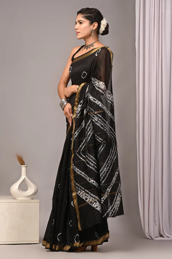 Black_Maheshwari_Silk_Embroidered_Saree_With_Golden_Border_For_Women