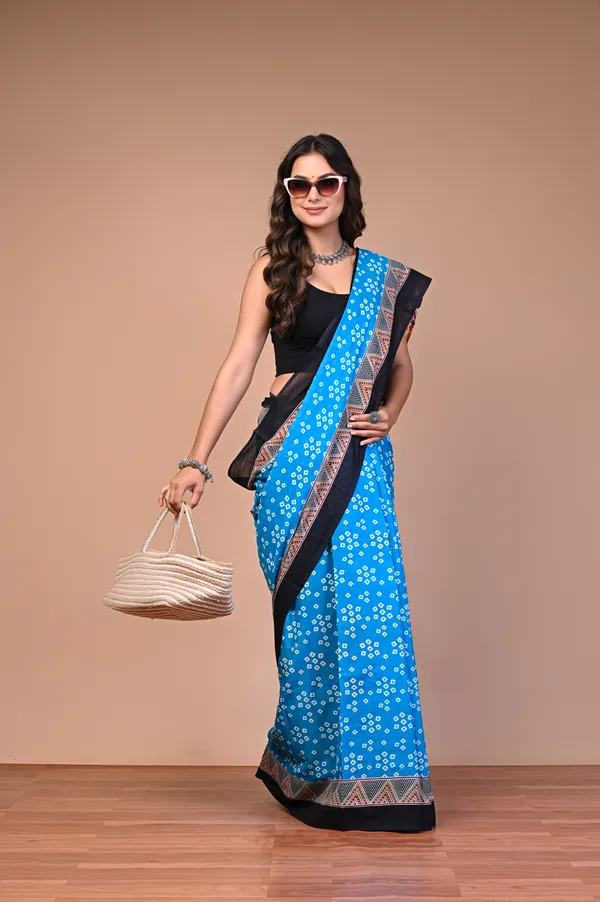 Blue_And_Black_Cotton_Mulmul_Floral_Printed_Saree_For_Women