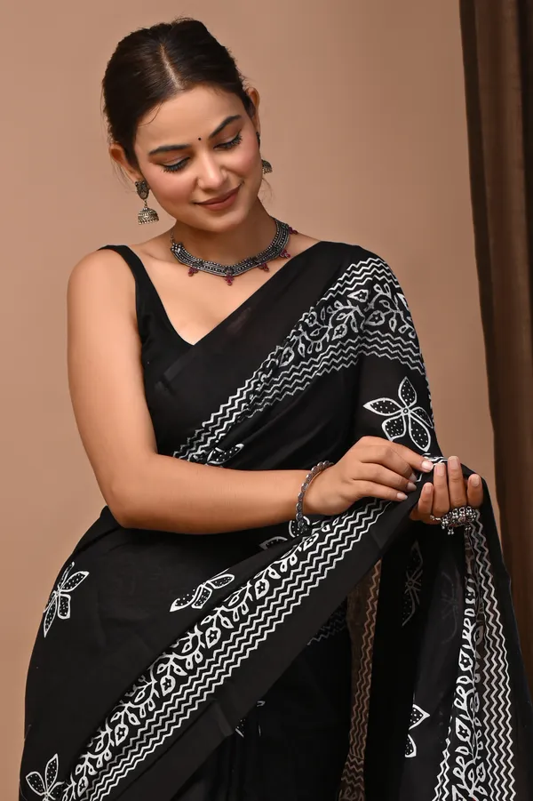 Cotton_Mulmul_Printed_Saree_For_Women