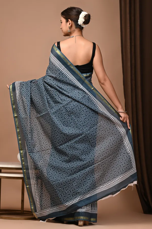 Blue_Zari_Cotton_Handloom_Geometric_Print_Striped_Border_Saree_For_Women