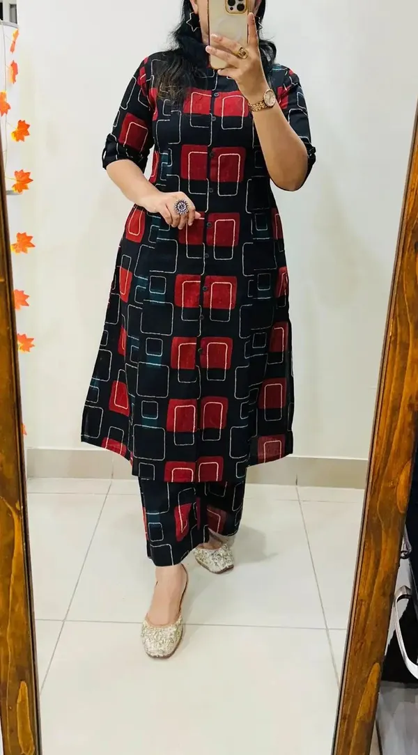 Black_Cotton_Geometric_Print_Kurta_Pant_Set_For_Women