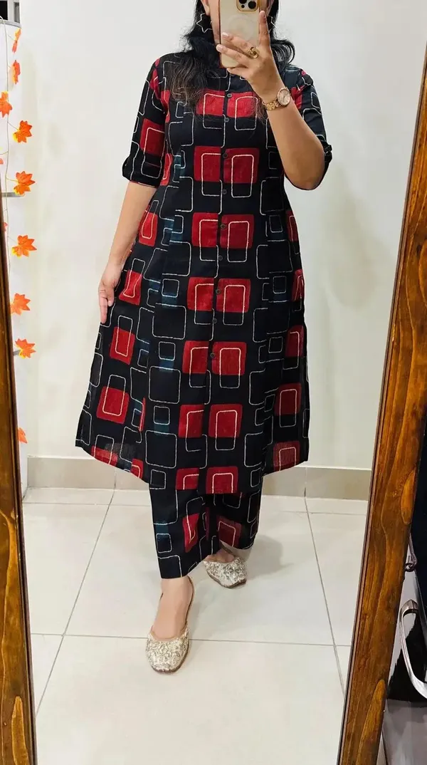 Black_Cotton_Geometric_Print_Kurta_Pant_Set_For_Women