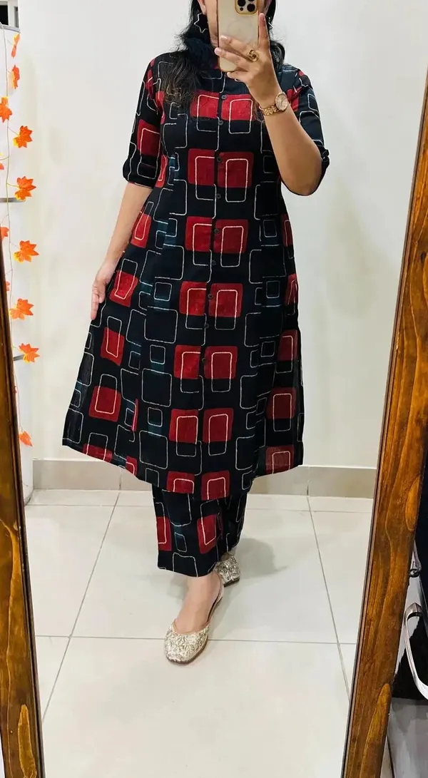 Black_Cotton_Geometric_Print_Kurta_Pant_Set_For_Women