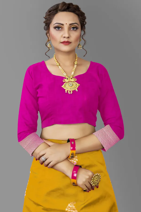 Marziyaa_Paisley_Banarasi_Jacquard_Saree_(Gold_Pink)