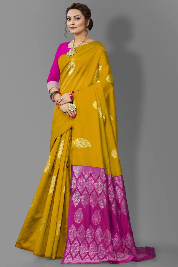 Marziyaa_Paisley_Banarasi_Jacquard_Saree_(Gold_Pink)