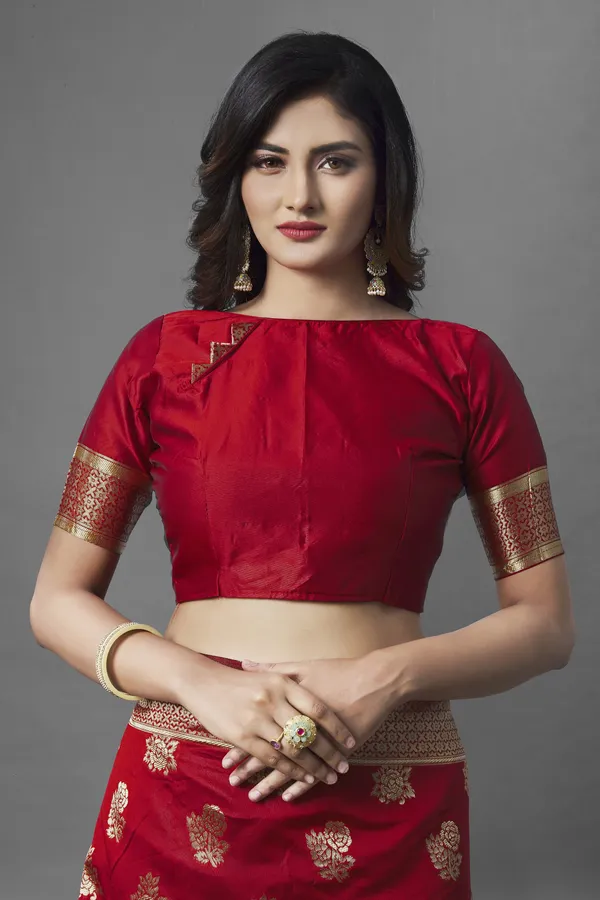 Marziyaa_Woven_Banarasi_Jacquard_Saree_(Red)