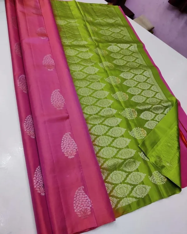 Marziyaa_Embellished_Woven_Polka_Print_Banarasi_Jacquard_Saree_(Pink)
