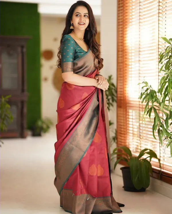 Marziyaa_Woven_Banarasi_Jacquard_Saree_(Maroon)