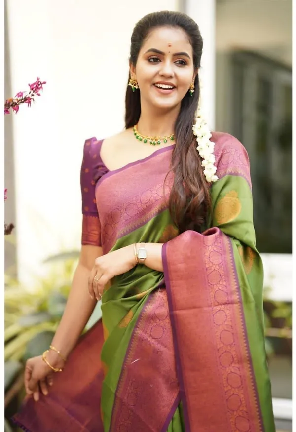 Marziyaa_Self_Design_Banarasi_Jacquard_Saree_(Light_Green)