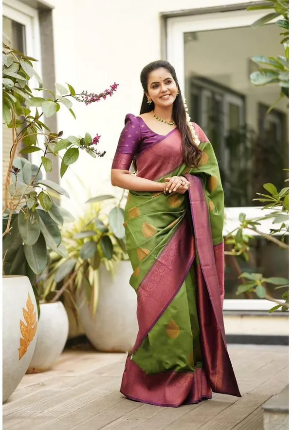 Marziyaa_Self_Design_Banarasi_Jacquard_Saree_(Light_Green)