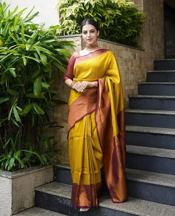Marziyaa_Self_Design_Banarasi_Jacquard_Saree_(Yellow)