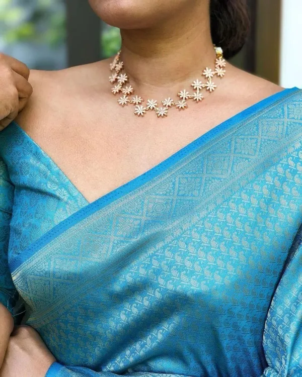 Marziyaa_Woven_Banarasi_Jacquard_Saree_(Blue)