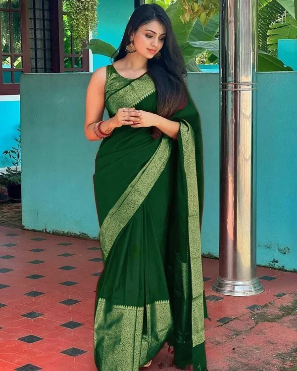Marziyaa_Self_Design_Banarasi_Jacquard_Saree_(Green)
