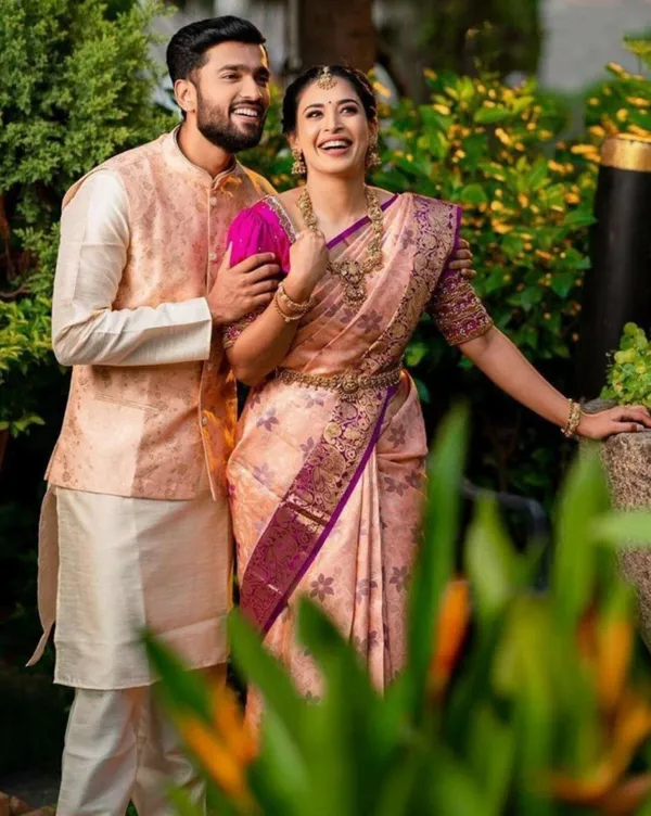 Marziyaa_Woven_Banarasi_Jacquard_Saree_(Orange)