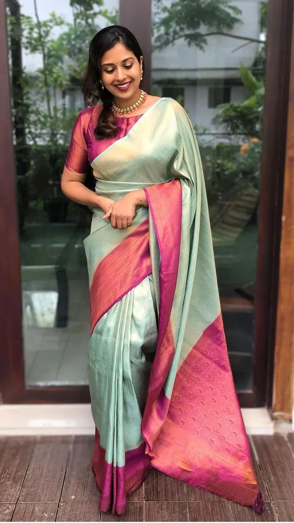Marziyaa_Self_Design_Banarasi_Jacquard_Saree_(Light_Green)