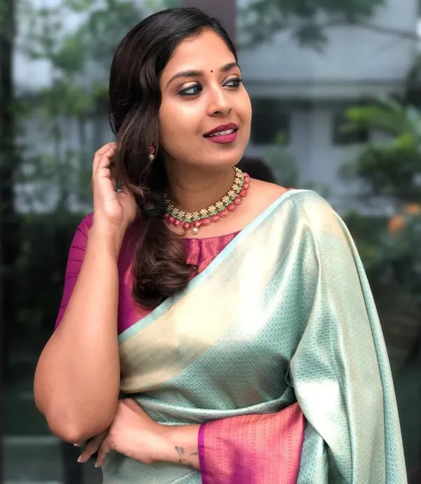 Marziyaa_Self_Design_Banarasi_Jacquard_Saree_(Light_Green)