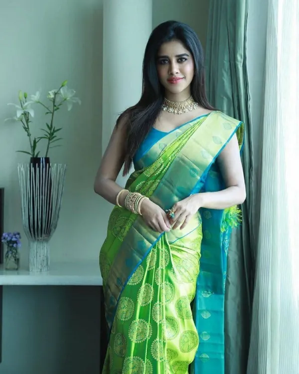 Marziyaa_Woven_Banarasi_Jacquard_Saree_(Yellow)
