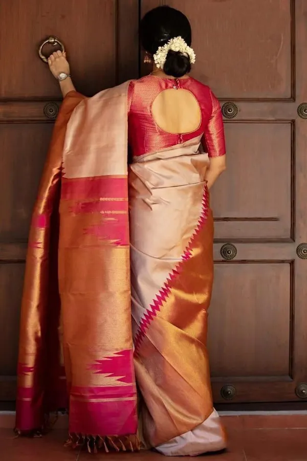 Marziyaa_Paisley_Banarasi_Jacquard_Saree_(Cream)