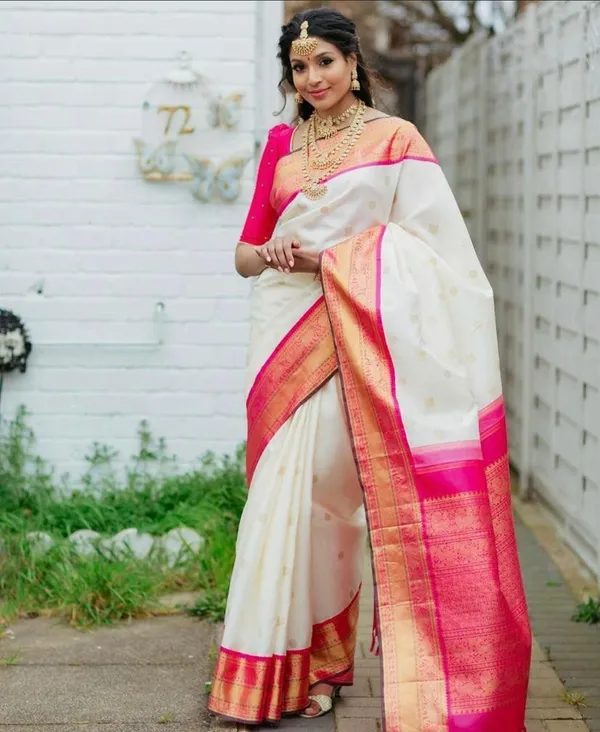 Marziyaa_Paisley_Banarasi_Jacquard_Saree_(White)