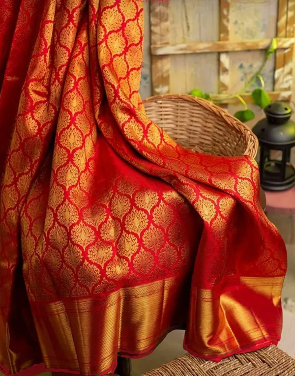 Marziyaa_Paisley_Banarasi_Jacquard_Saree_(Red)
