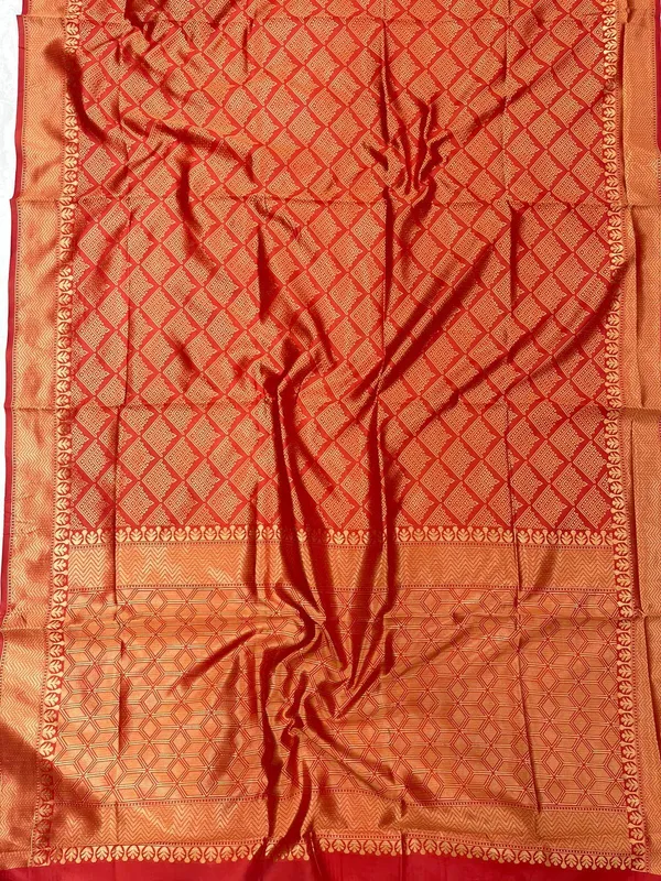 Marziyaa_Polka_Print_Banarasi_Jacquard_Saree_(Red)