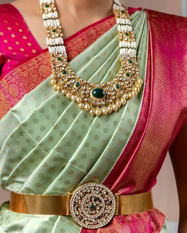 Marziyaa_Polka_Print_Banarasi_Jacquard_Saree_(Light_Green)