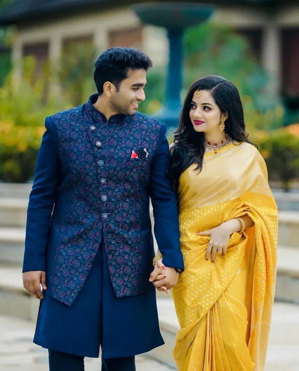 Marziyaa_Polka_Print_Banarasi_Jacquard_Saree_(Yellow)