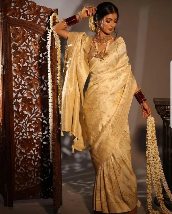Marziyaa_Polka_Print_Banarasi_Jacquard_Saree_(Cream)
